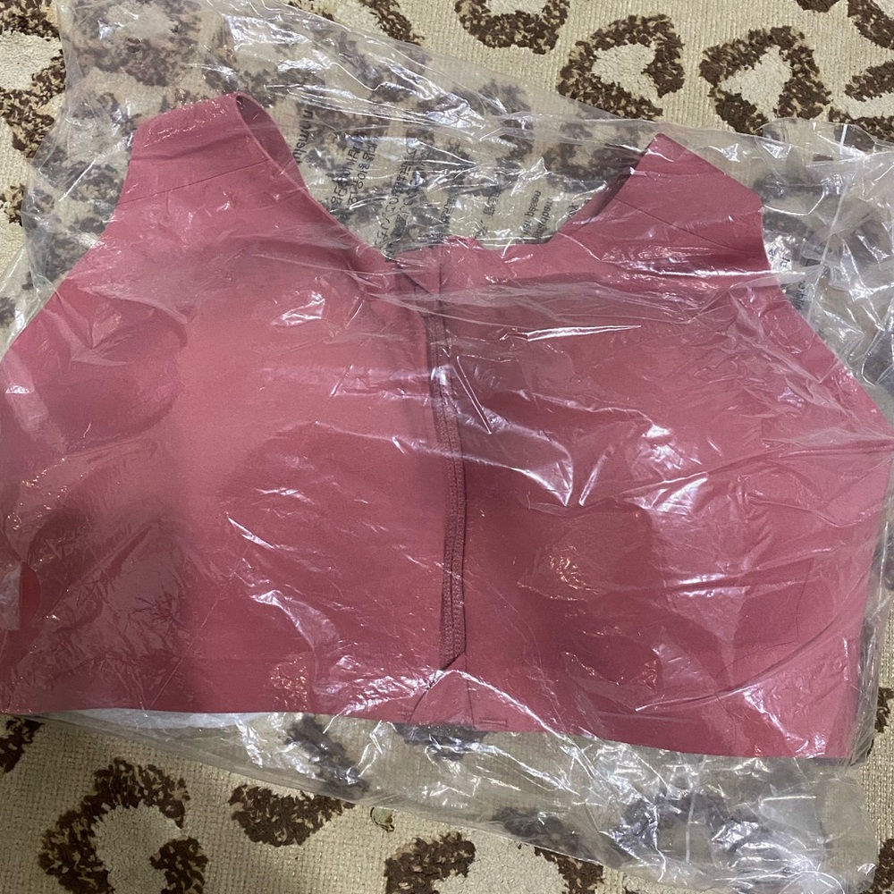 LULULEMON enlite bra NWT 36D